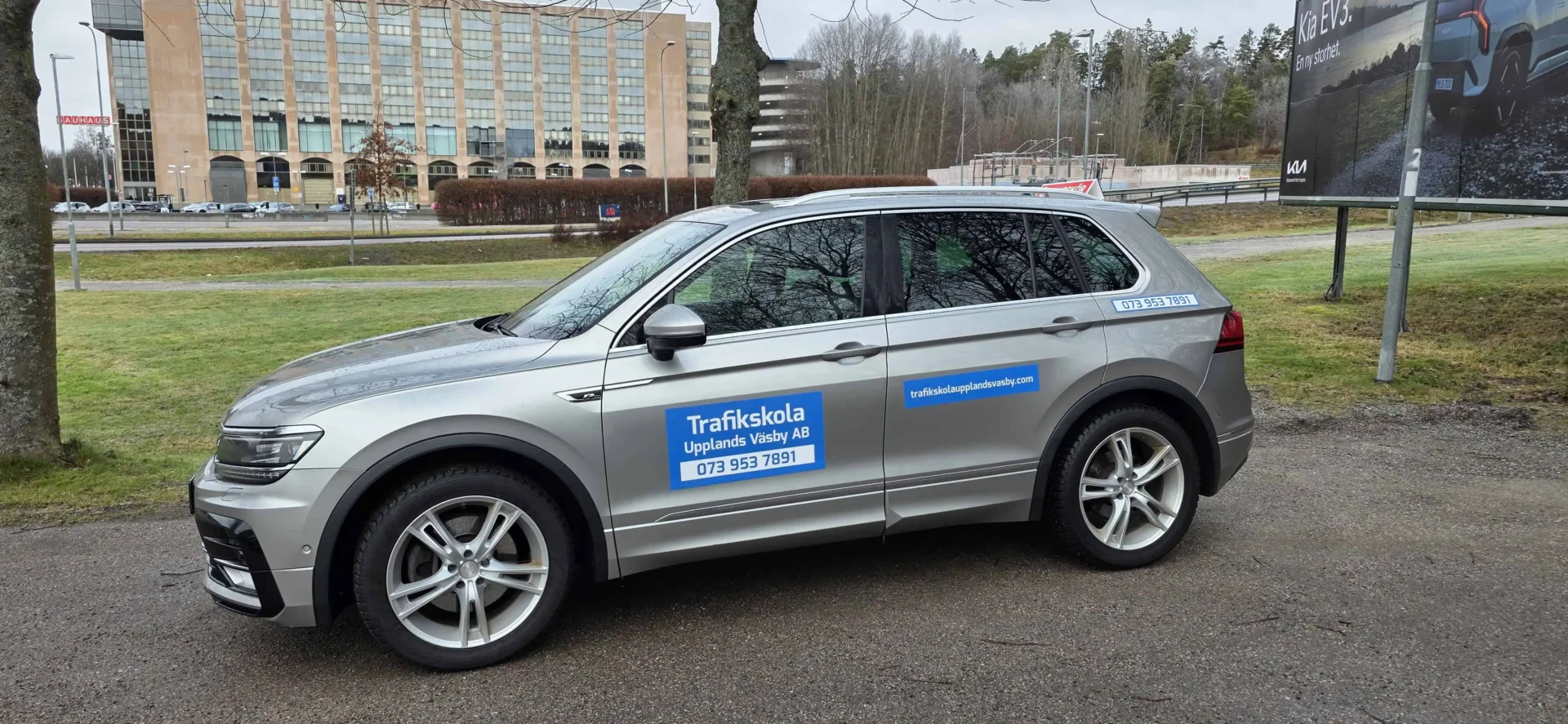 vw tiguan manuell körskola